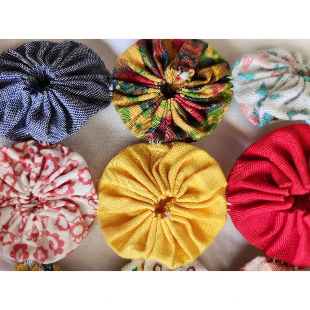 Gorgeous Vintage Handmade YoYo Hand Sewn Quilt Topper Stylish Cottage 94 × 51‎
